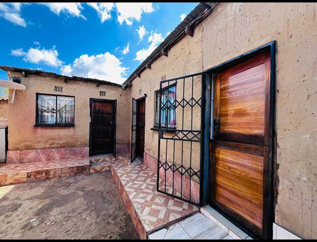 2 BEDROOM HOUSE FOR SALE IN EVATON WEST
